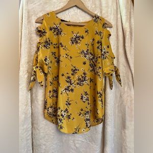 Yellow floral blouse with keyhole tie sleeves - size xs